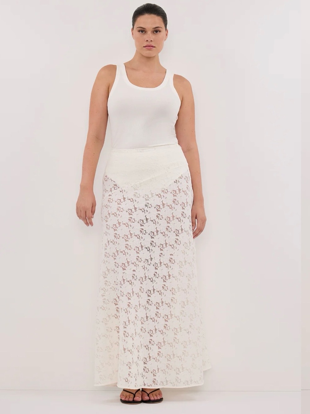 Dissh Loula White Lace Skirt - Picture 2 of 3